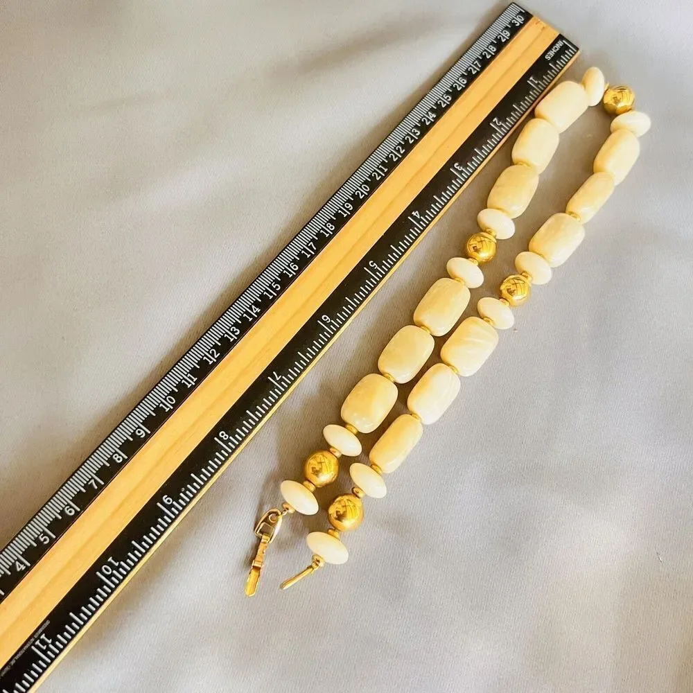 Vintage Napier Lucite Pearlized Earth Gold Tone Beaded Necklace Chunky 1457